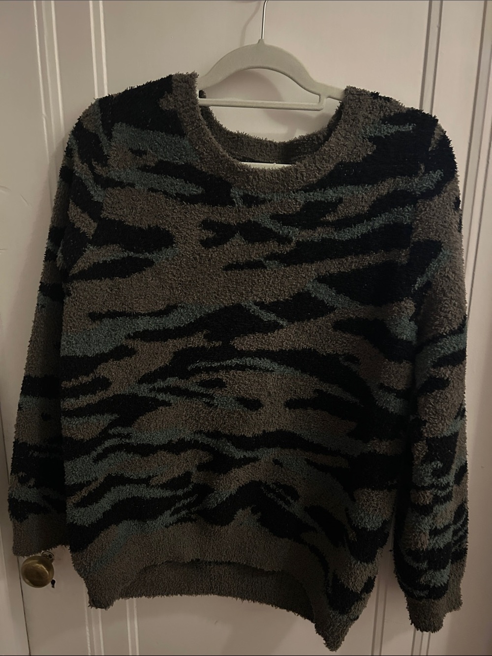 Barefoot Dreams Women's Crew Neck Sweater in Black and Gray Camo